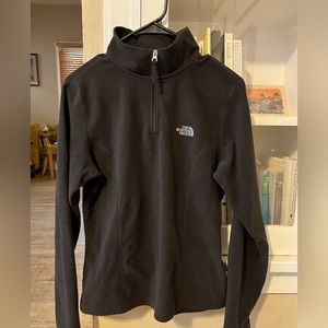 Women’s north face fleece size medium